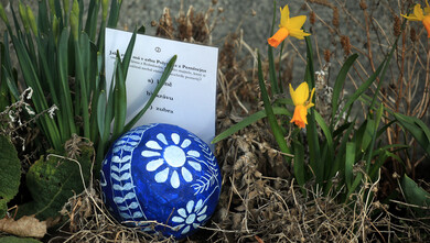 Hledání velikonočních vajíček - zábavná hra v zahradě zámku Kratochvíle