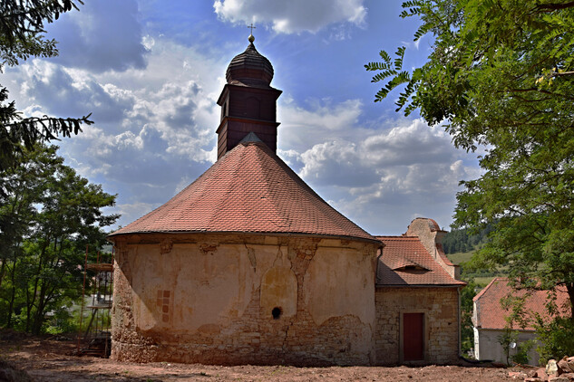 Nečemice, kostel sv. Bartoloměje - červenec 2018